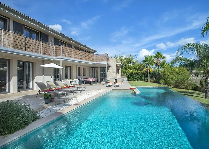 Owl Booking Villa Tereu - Luxury Retreat With Mountain Views