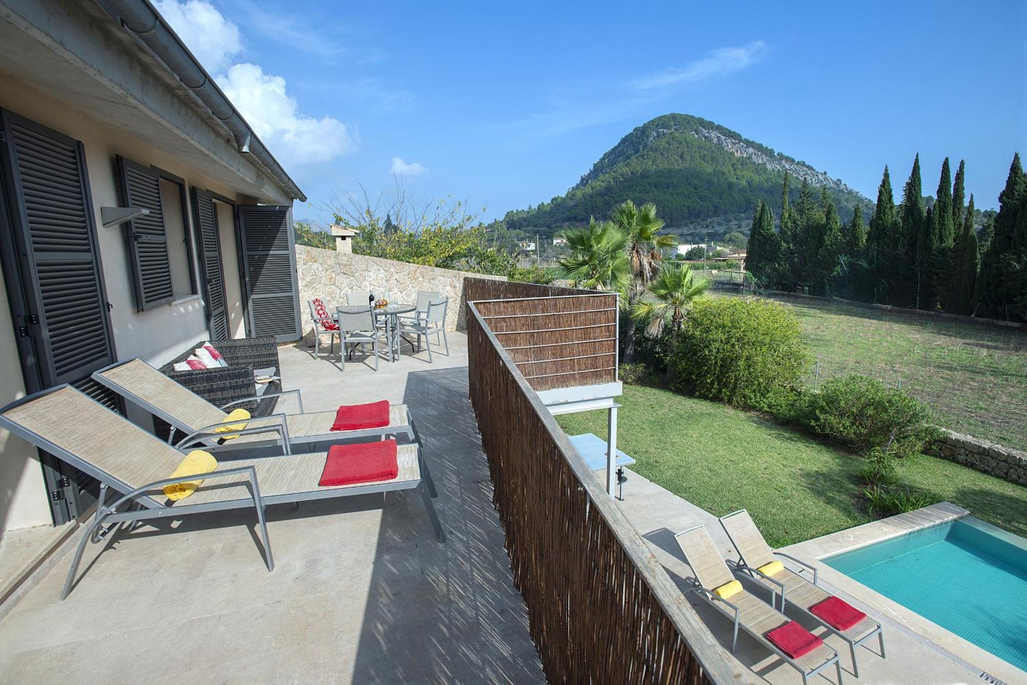 Villa Owl Tereu - Luxury Retreat With Mountain Views *