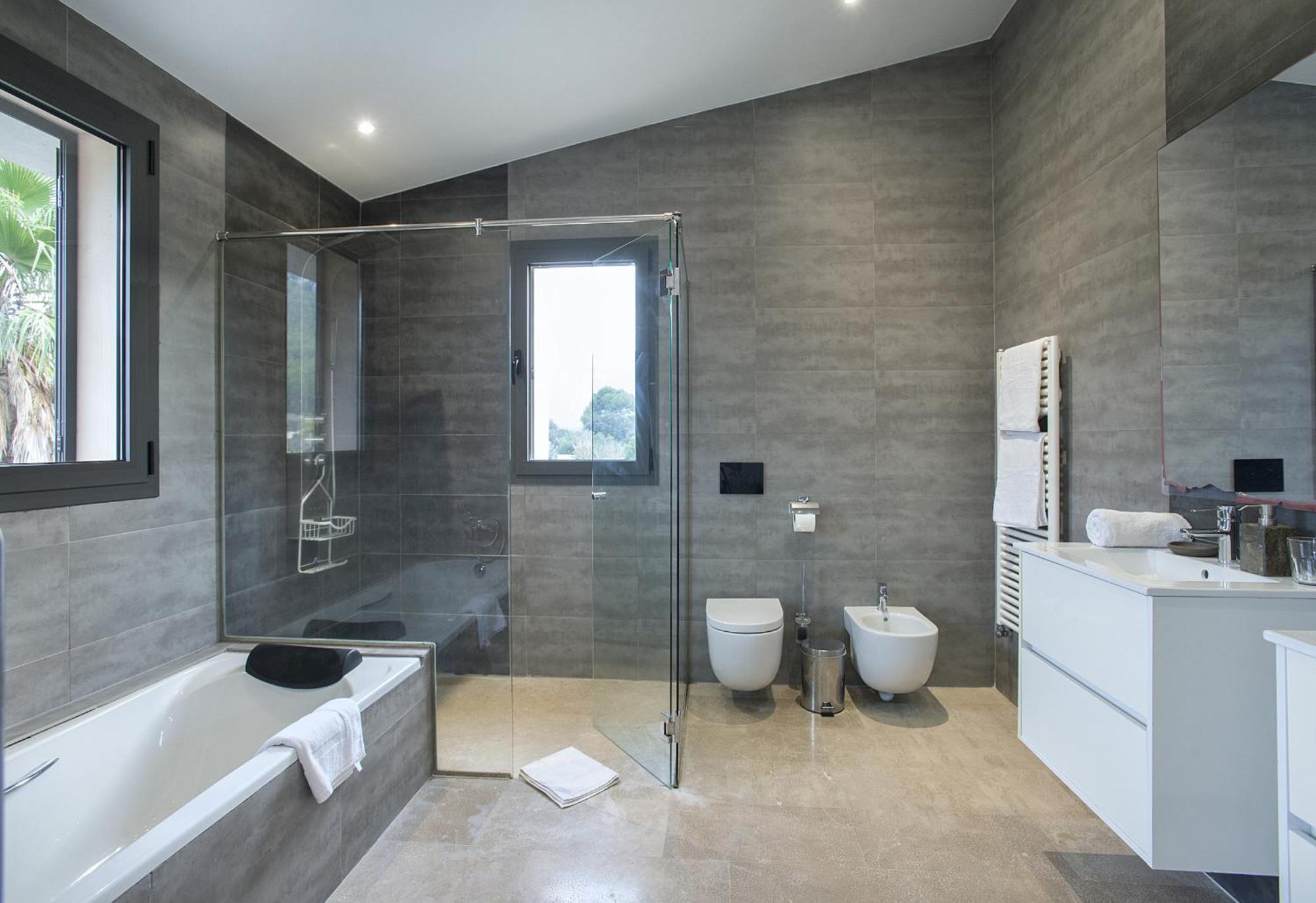 Owl Tereu - Luxury Retreat With Mountain Views *