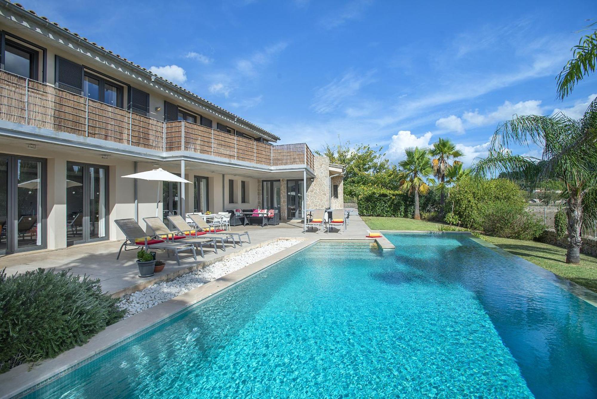 Villa Owl Tereu - Luxury Retreat With Mountain Views Pollença